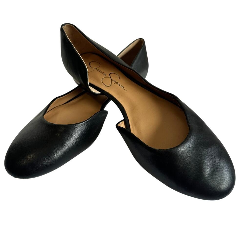 Black Leather Flats Women Size 9.5M Low Heel comfort Work Classic Shoe
